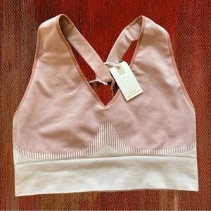 GOOD AMERICAN Women’s Racerback Sports Bra